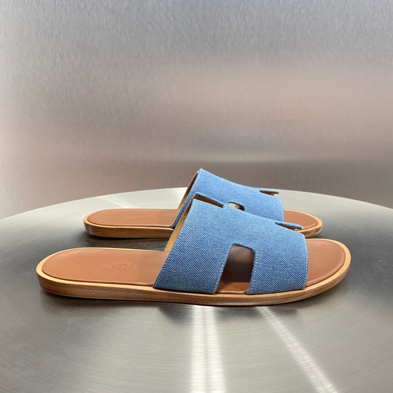 H**mes slippers
